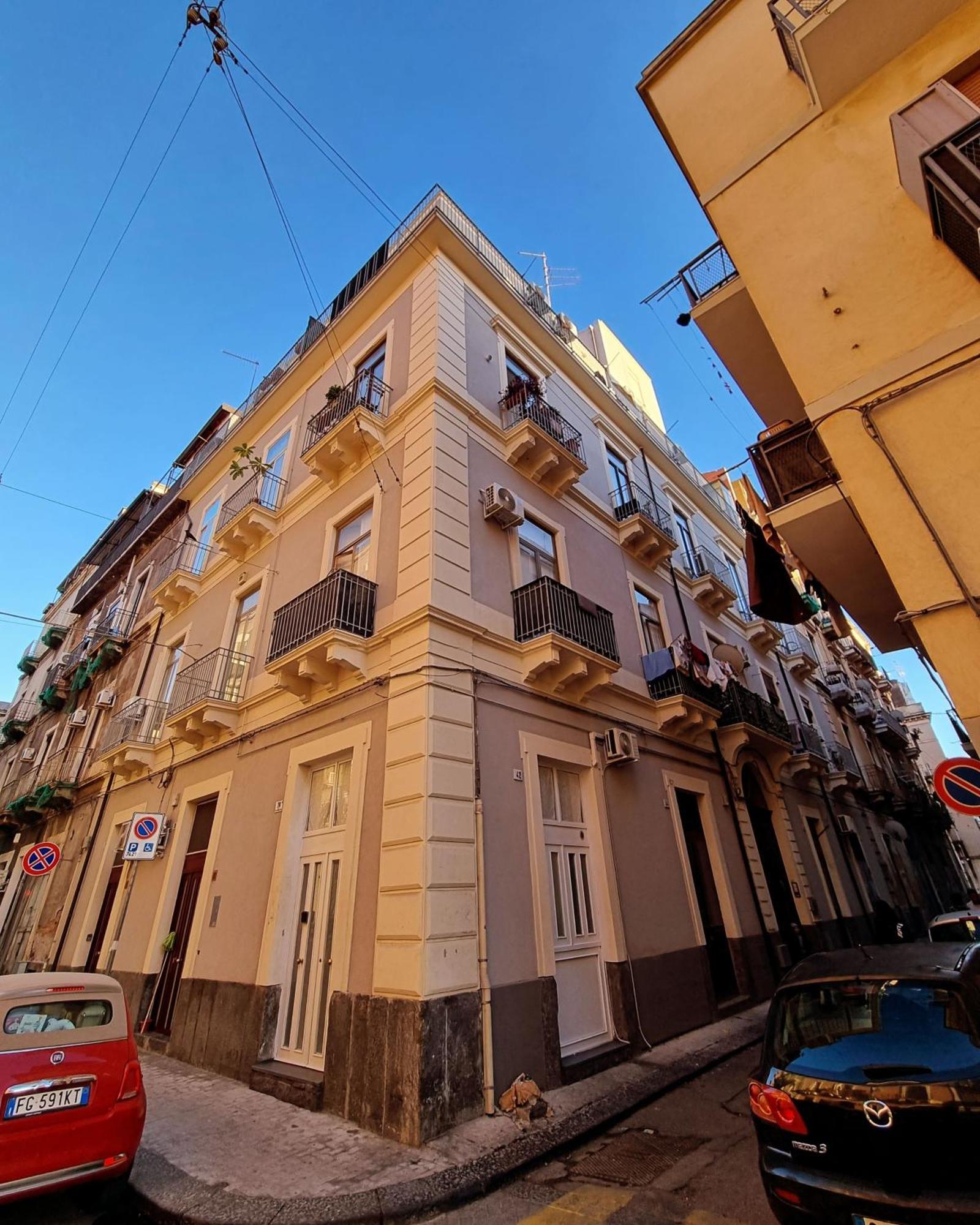 Elephant'S Rooms Catania Bagian luar foto